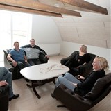 Aktivitetsrum/opholdsstue, 63 m2. Med udsigt ud over hele gårdspladsen